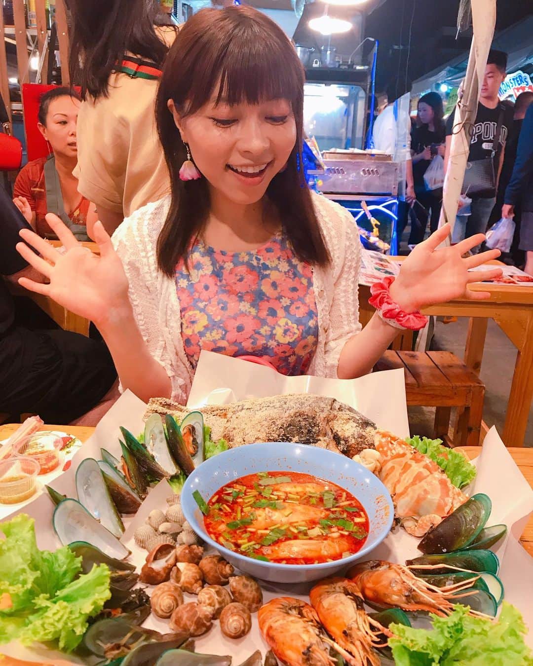 DJ MIYAさんのインスタグラム写真 - (DJ MIYAInstagram)「こんばんはーぁぁ❤️💗 明日Bangkok行きのflightなので、今packing中でーす❤️ またいつものMickeyのlaggageに詰め込んでる❤️(o^^o) . 現地の気温、35℃だってよ笑笑(o^^o)💗 . 水着、もちろん入れた❤️ . . .  写真は、2019.12月の #Bangkok旅行 . 明日、また羽田空港から行くときの写真載せられたらshareしまーすぅ❤️💗 . . ❤️❤️❤️ . わいわーい❤️❤️❤️ .  #バンコク　#タイ #タイ女子旅　#タビジョ　#Bangkoktrip #トラベラー　#バンコク旅 #タイ旅行　#東南アジア旅　#旅インスタグラマー　#ひとり旅女子 #旅ブロガー　#タイ旅行記　#インスタグラマー　#バンコクホテル #バンコクグルメ　#バンコク旅行　#今日のコーデ　#今日のファッション #旅好き女子 #マイトリップmiya  #女子旅コーデ  #ファッショニスタ #ブロガー #マイトリップ #アジア旅行 #タイ旅行記 #旅ファッション #タイと私 #マイトリップmiya  #バンコク大好き」1月16日 19時04分 - dj_miya