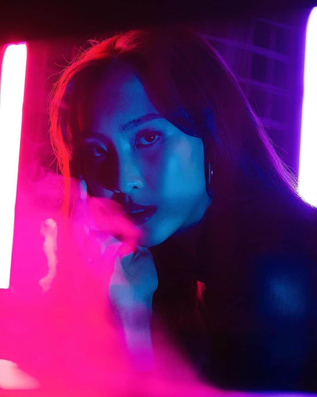 ソニアのインスタグラム：「RITA ORA, A$AP ROCKY, DJ SNAKE, J BALVIN, I'M COMIN FOR YOU! Escape the usual routine of life and brace yourselves - the 3rd release of artistes coming down for Hydeout 2020 is out and it's gonna be soooo epic 🔥 . Click the link in my bio to get your early bird passes now! Promo ends 31st Jan! For more info, you can also visit bit.ly/2SmhI3x 🎉  The festival happens over two weekends - 10/11 and 17/18 Apr at Gardens by the Bay! BE THERE💥 . #hydeoutfestival #hydetribe @hydeoutfestival @ritaora @asaprocky @djsnake @jbalvin」