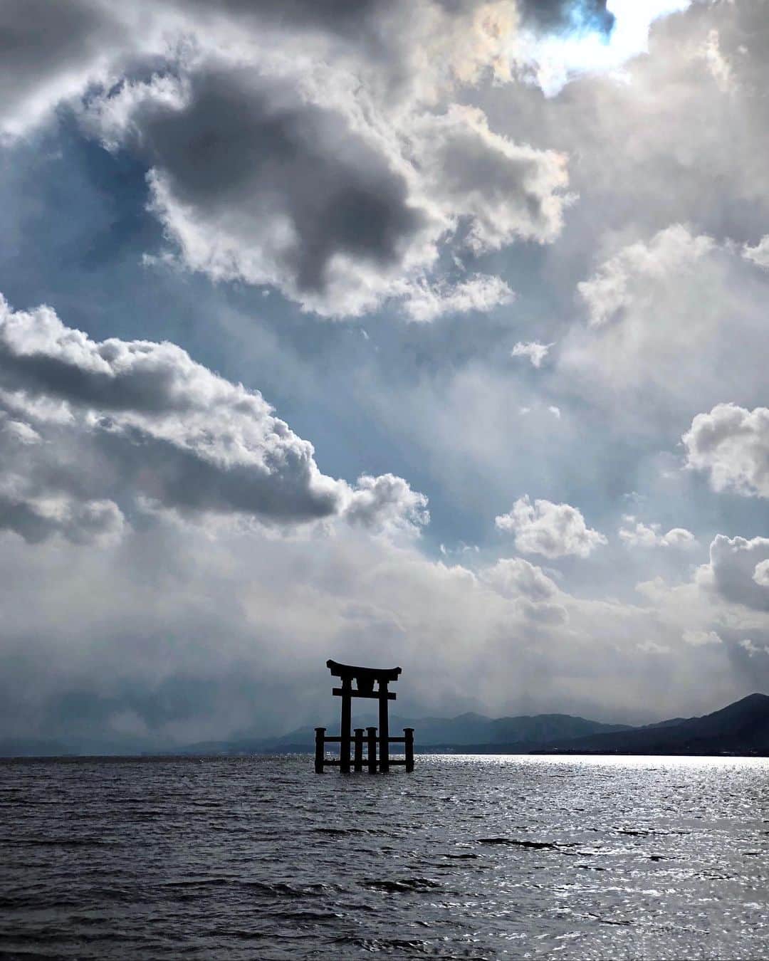 Koichiのインスタグラム：「| Sacred gateway⛩ . #BeautifulJapan #WonderJapan #ShotOniPhone .」