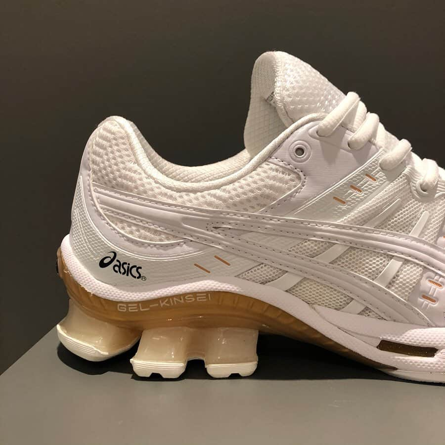 BEAMS JAPANさんのインスタグラム写真 - (BEAMS JAPANInstagram)「＜asics＞ Mens GEL-KINSEI OG BEAMS JAPAN 3F @beams_japan #asics #beams #beamsjapan #beamsjapan3rd Instagram for New Arrivals Blog for Recommended Items #japan #tokyo #shinjuku #fashion #mensfashion #womensfashion #日本 #東京 #新宿 #ファッション#メンズファッション #ウィメンズファッション #ビームス #ビームスジャパン」1月16日 20時42分 - beams_japan