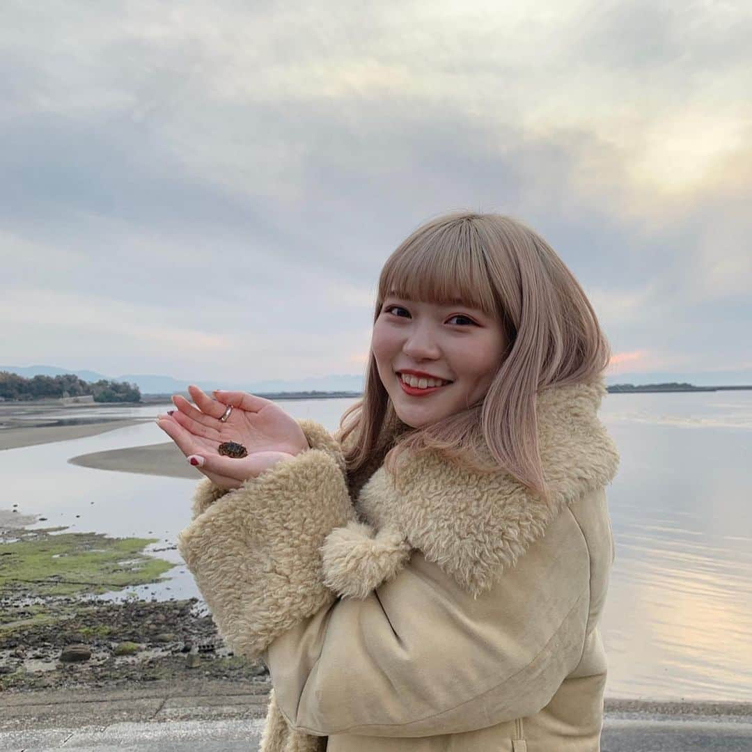 MBS「Kawaii JAPAN-da!」さんのインスタグラム写真 - (MBS「Kawaii JAPAN-da!」Instagram)「. 1月16日(木)放送のカワイイジャパンダは、 . 2020年は絶対に良い恋がしたい💖という#柴田紗希 と#古関れん が、 #大分県 の恋愛成就スポット「#恋叶ロード」をドライブしながら巡旅の後編です🚗 . 「日本の夕陽百選」にも選ばれている「真玉海岸」に行ったり、 大分といえば#温泉 ♨️ということで予約の取れない超人気宿で海を眺めながら#露天風呂 を満喫します‼️😆 . . #モデル #柴田紗希 #しばさき #椎名ひかり #ぴかりん #前田希美 #まえのん #くみっきー #舟山久美子 #菅沼ゆり #ゆりっぱ #古関れん #れんちゃん #mbs #mbs動画イズム #見逃し配信 #カワイイジャパンダ . #真玉海岸 #夕日百選  #アマネリゾート #ガハマテラス #別府 .」1月16日 21時08分 - kawaii_japan_da