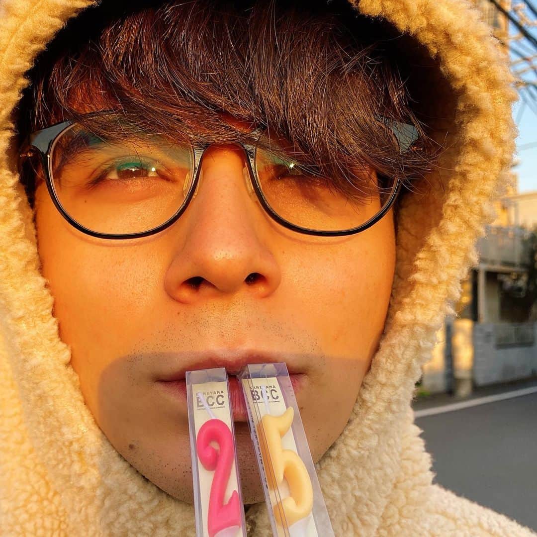 のインスタグラム：「お祝いのメッセージありがとうございます‼️ 25歳になりました👼🏻 . Turned 25 this week. Thank you for all the warm birthday wishes!」