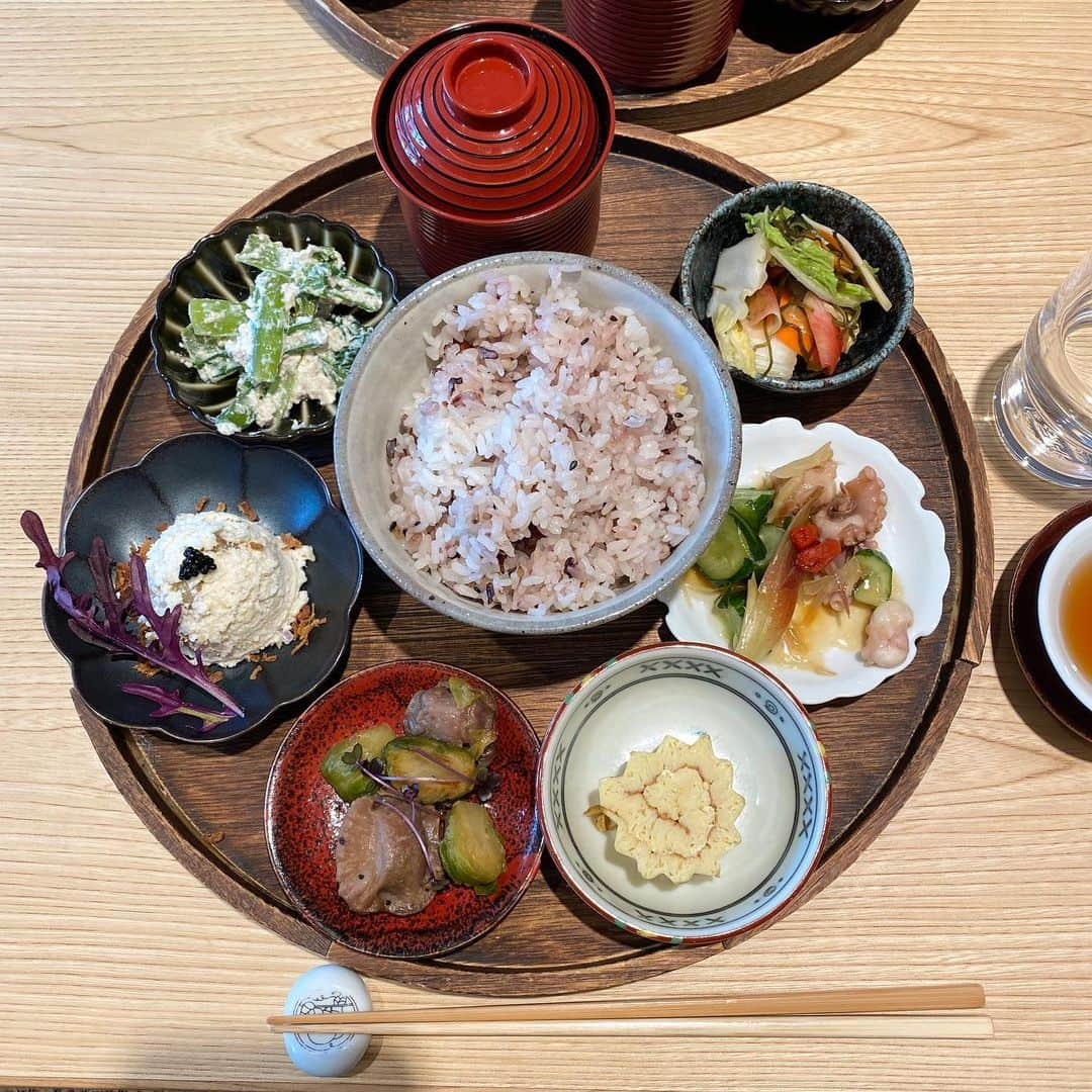 渡辺妃香さんのインスタグラム写真 - (渡辺妃香Instagram)「. . 残り少ない大学後の寄り道ランチ🍴😋 おいしかった〜✨ . #らかん果 #ランチ #表参道ランチ」1月16日 21時40分 - watanabe_himeka