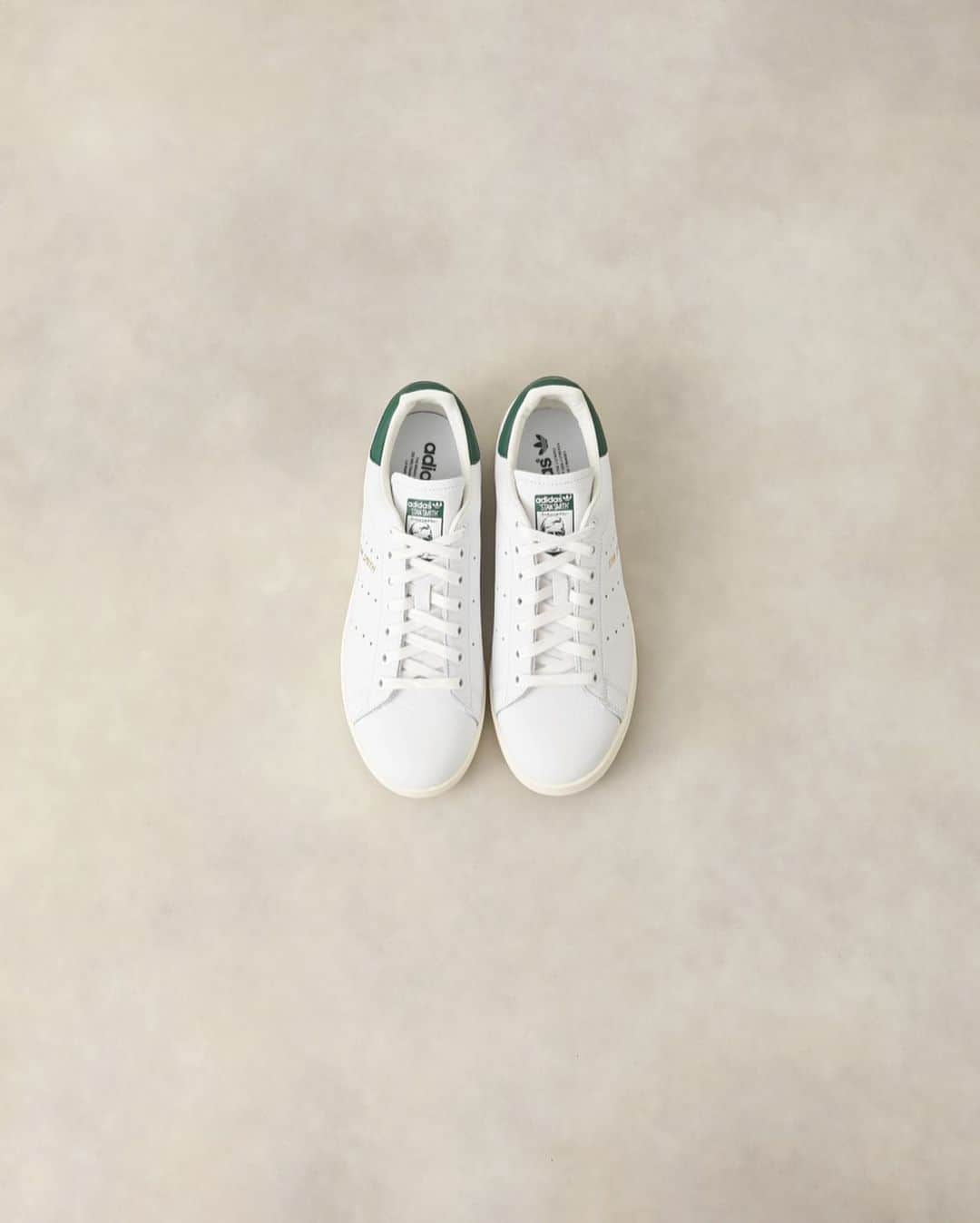 EDIFICEさんのインスタグラム写真 - (EDIFICEInstagram)「【adidas STANSMITH】﻿ ﻿ 70年代のアイコンシューズ「STAN SMITH」を現代にリバイバル。﻿ ﻿ ソフトなレザーのアッパーとライニング、耐久性の高いラバーカップソール、そしてローカット仕様のクリーンなデザインが、1970年代のオリジナルモデルを彷彿とさせるつくり。﻿ ﻿ 往年のスタイルにひも付くパンチ加工のスリーストライプスを採用した名品です。﻿ ﻿ ﻿ ﻿ Shoes : 【adidas】¥14,000+tax﻿ ﻿ ﻿ ﻿ ﻿ ﻿ ﻿ ﻿ ﻿ ﻿ ﻿ ﻿ ﻿ ﻿ #edifice #adidas #stansmith #adidasstansmith #sneakers #sneakerlover #newkicks #lowcutsneaker #leathersneaker #shoesaddict #shoestagram #kicks #restock #kickstagram #shoeslovers #minimaldesign #simpledesign #shoesaholic #shoefashion #sneakeraddict #sneakerheads #mensshoes #mensfashion #mensstyle #エディフィス #アディダス #スタンスミス」1月16日 21時42分 - edifice.jp