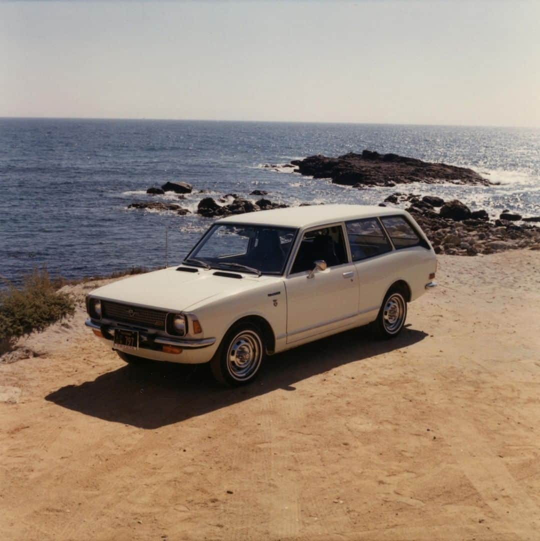 toyotausaさんのインスタグラム写真 - (toyotausaInstagram)「Riding the wave of nostalgia with this 1972 #Corolla 1600! #TBT #LetsGoPlaces」1月16日 22時03分 - toyotausa