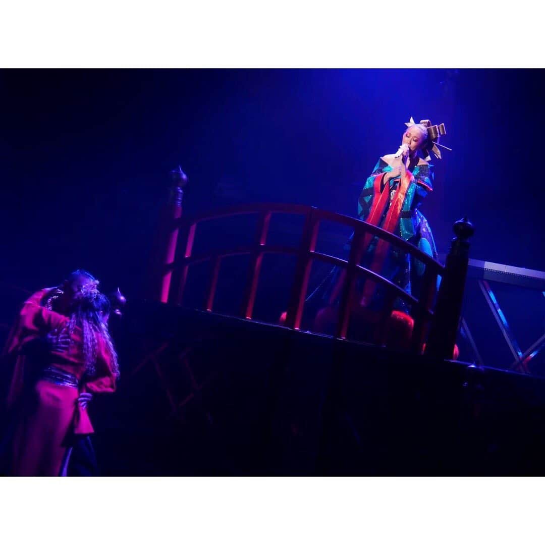 倖田來未さんのインスタグラム写真 - (倖田來未Instagram)「「KODA  KUMI LIVE TOUR 2019 re(LIVE)-JAPONESQUE-」LIVE PHOTO📸﻿ ﻿ #relivetour2019 #japonesque #blackcherry #live #photo #tour #japan #花魁 #kodakumi #倖田來未」1月16日 22時43分 - kodakumi_official