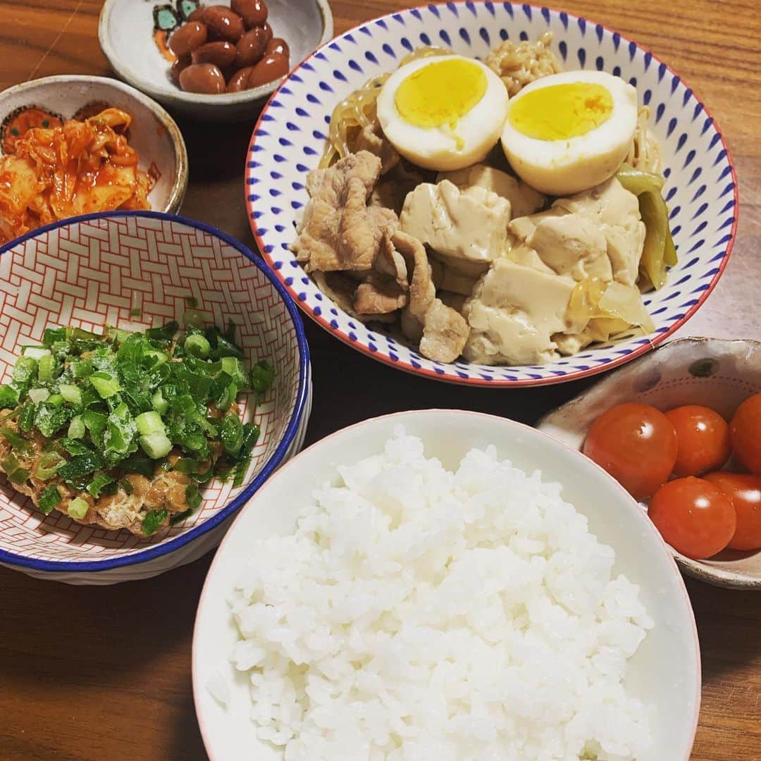 のインスタグラム：「節約して病院に通う為、なるべく自炊生活。 ダイエット外来に皮膚科。歯科も行かねば。 今年1年はメンテナンスの年にしたいので、イベントよりもメンテナンス！！ #メンテナンス #maintenance #ダイエット #diet #病院 #clinic #hospital #自炊 #ご飯  無駄な出費は厳禁！ 毎日200円貯金を頑張る！」
