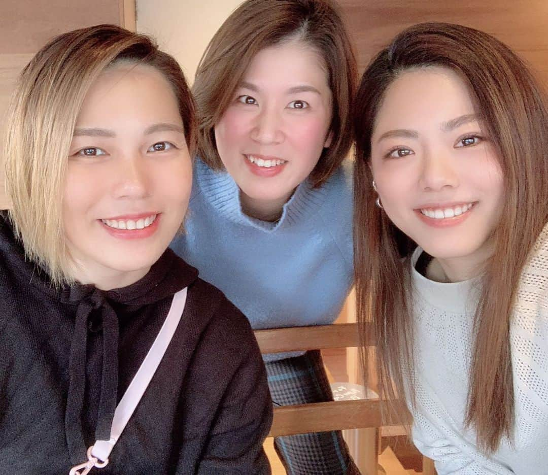 藤井瑞希さんのインスタグラム写真 - (藤井瑞希Instagram)「・ ・ やーちゃん、ほっち久しぶり🥰 ・ やーちゃんはオリンピック目指して頑張ってます💕 ・ 応援しよう‼️ ・ ・ #坪井保菜美 #松本弥生 #藤井瑞希 #茶会」1月16日 22時53分 - bdmntnfujiimizuki