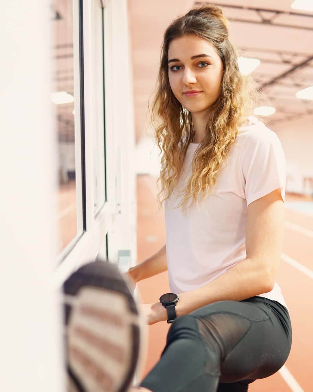 Karolina ŁOZOWSKAのインスタグラム：「🏃‍♀️🏃‍♀️ Fot. @dariusz_kowaluk #azsawfkatowice #szkołamistrzów #sportcamp #hardwork #400 #workinprogress #runner #athlete #sportgirl #polishgirl」