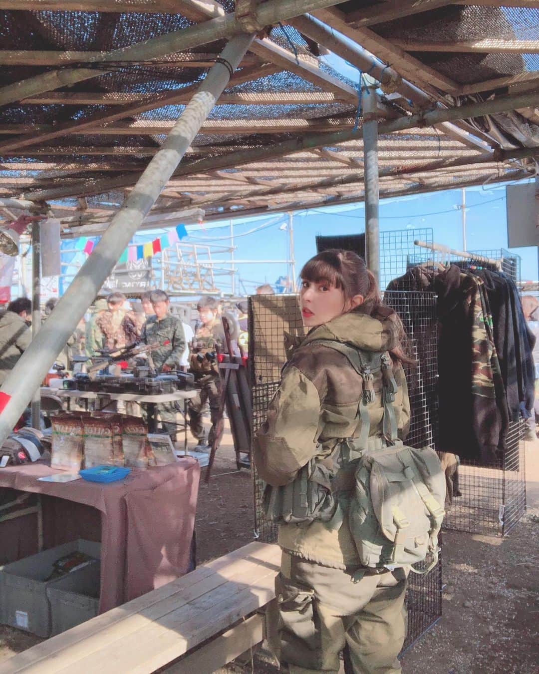 アイシスさんのインスタグラム写真 アイシスinstagram おやすみ世界 まだ寒いけれど 春の足音が聞こえてきた気がするよ 春が待ち遠しいなあ あっという間に ゴルカeが着られる季節ね ふふ サバゲー サバゲー女子 Airsoft ミリタリー Military