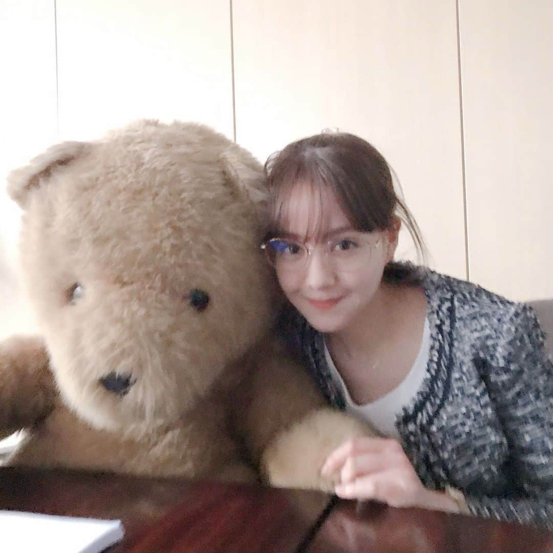 トリンドル玲奈さんのインスタグラム写真 - (トリンドル玲奈Instagram)「美月ちゃんが撮ってくれた写メたち🥰﻿ ﻿ 2話に出てきたクマ。﻿ 隣の席がクマでテンション上がりました✨﻿ ﻿ ﻿ 今日は電波ジャック&2話観てくれてありがとうございました^ ^﻿ ﻿ おやすみーー😪☺️﻿ ﻿ #ランチ合コン探偵﻿」1月17日 1時17分 - toritori0123