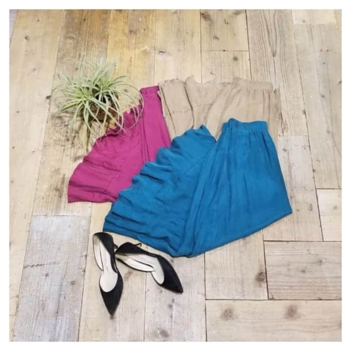 furryrate officialのインスタグラム：「. 【2020 spring collection】 ▶skirt #キュプラギャザーロングマーメイドスカート パープル/モカ/ブルーグリーン No.47877339 ¥9,790- . #furryrate #furry #ファーリーレート #ファーリー #skirt #スカート  #冬 #春 #winter #fashion #long #longskirt #spring #マーメイドスカート #winterfashion #ロングスカート #springfashion #マーメイド#mermaid #collection #mermaidskirt」