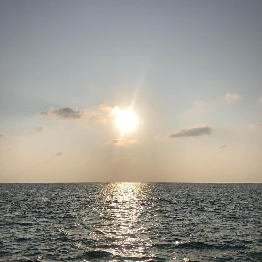 パンツェッタ・ジローラモのインスタグラム：「The #power #sunrise #nothingtosay #big #love #toeveryone #alwaysthakyou」