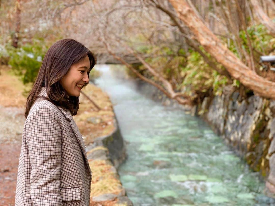 小林由未子さんのインスタグラム写真 - (小林由未子Instagram)「♨︎ ♨︎ 先日、草津温泉へ いい湯でした  #草津温泉 #西の河原公園 #温泉が川のように流れてました」1月17日 11時25分 - _yumikobayashi_