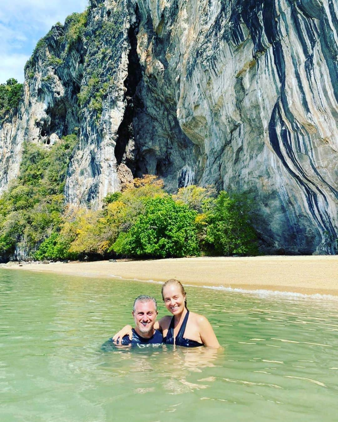 アンジェリカさんのインスタグラム写真 - (アンジェリカInstagram)「Foi lindo ! Foi mágico..., momentos e memórias de alegria e gratidão.. #obrigadaYaNoi #phuket #vaiteroverposting」1月17日 11時39分 - angelicaksy