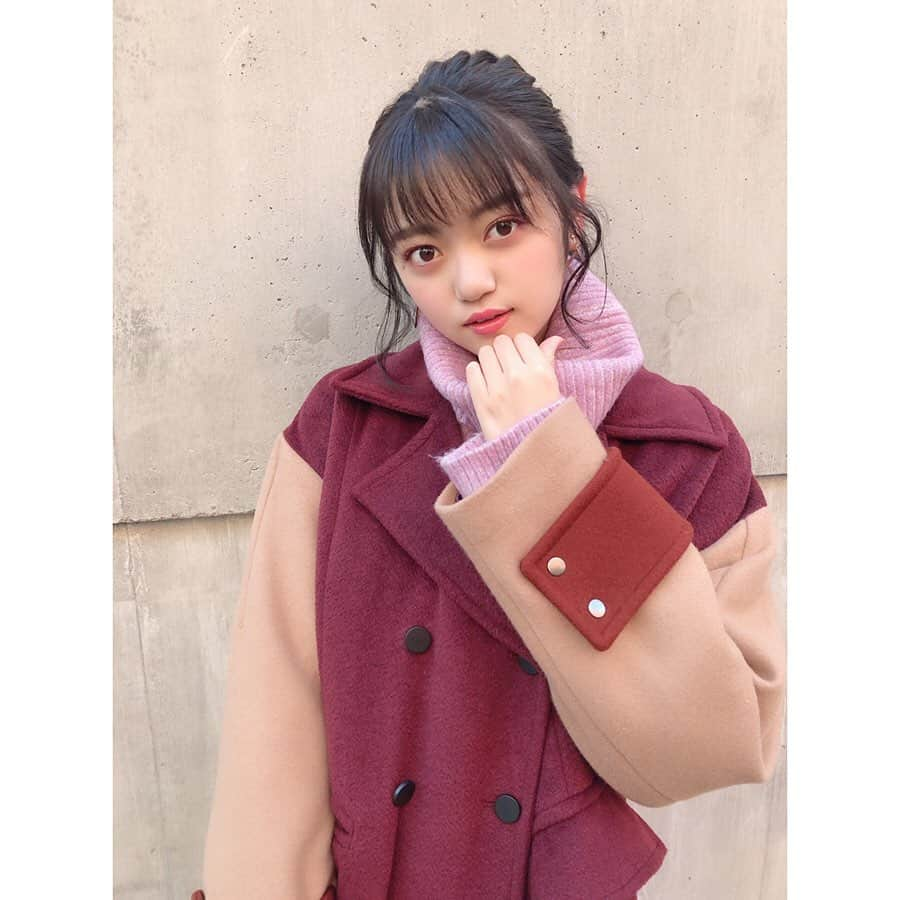 吉川茉優さんのインスタグラム写真 - (吉川茉優Instagram)「🧶mayu.♡ ＊ ＊ ＊ #冬 #冬コーデ #アウター #ムルーア #murua #ポニテ #無造作ヘア #スタイリング #ニット #idol #instagood #instalike #instafashion」1月17日 11時55分 - mayu_yoshikawa_uug2ki