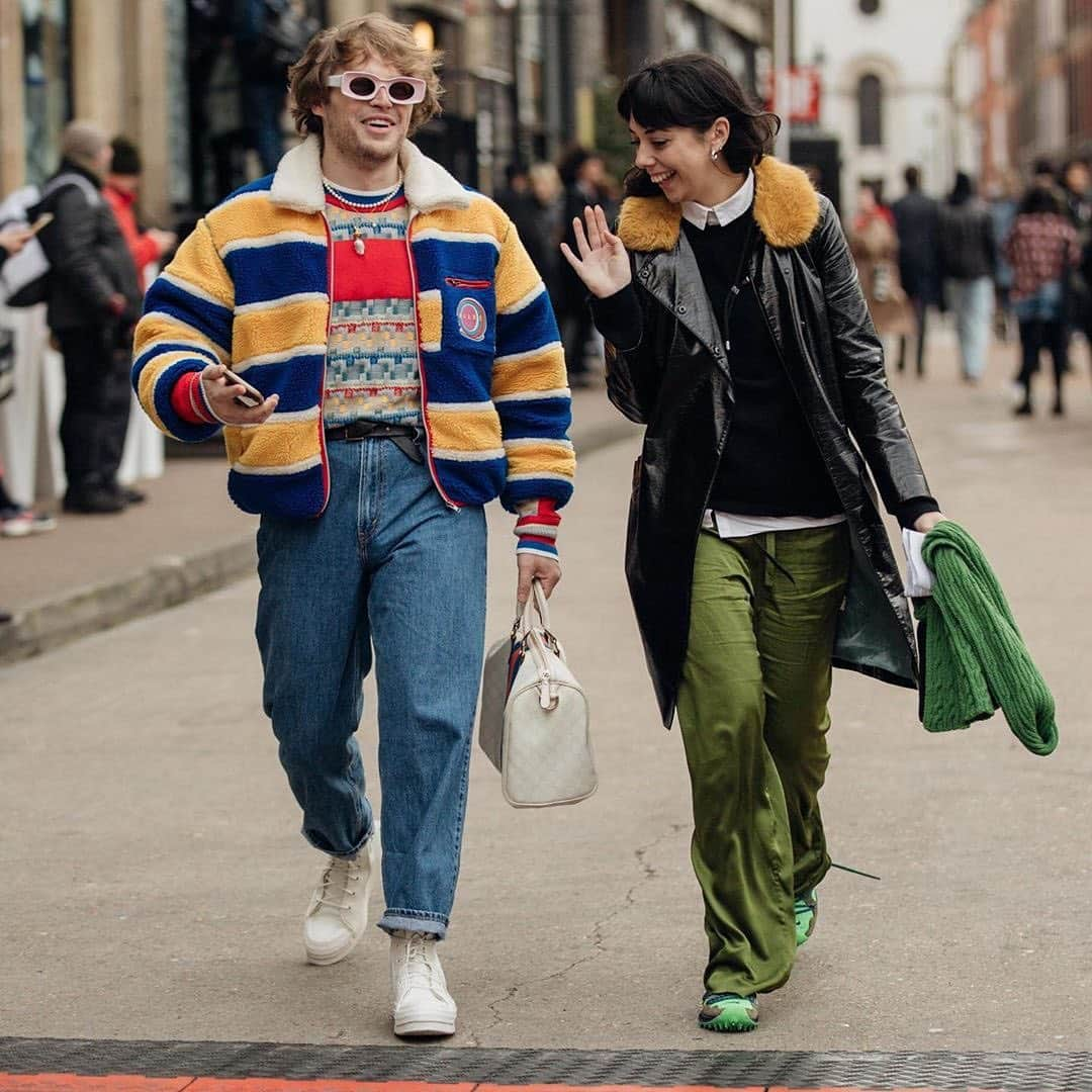 Levi's Japanさんのインスタグラム写真 - (Levi's JapanInstagram)「Street style wih Levi’s®︎ on London Fashion Week Mens. #LiveInLevis  リーバイス®︎最新コレクションはプロフリンクから  #LFWM #ロンドンファッションウィーク #Levis #リーバイス #ジーンズ #ジーンズコーデ #デニム #デニムコーデ」1月17日 12時04分 - levis_japan