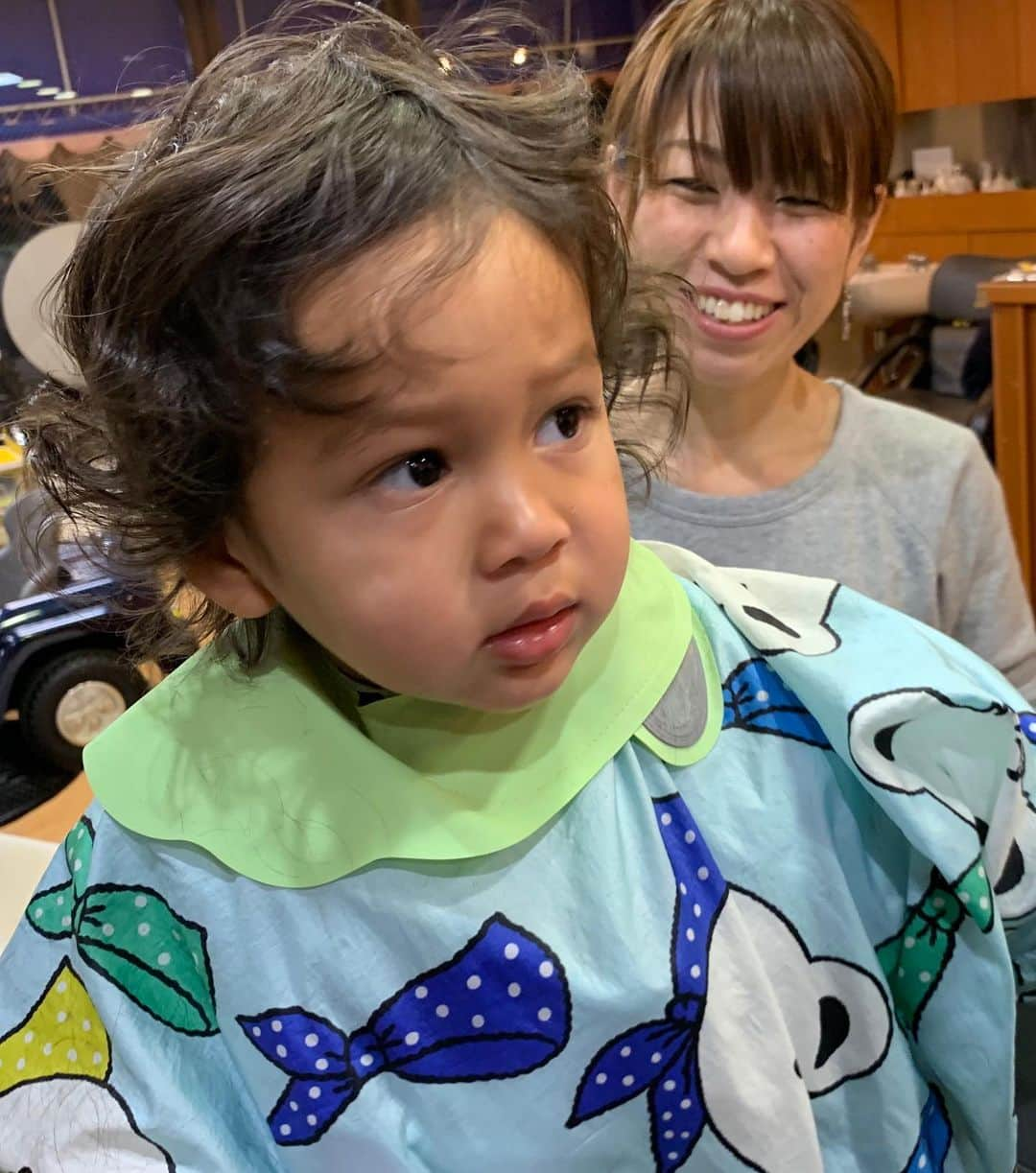 アレックス・ラミレスさんのインスタグラム写真 - (アレックス・ラミレスInstagram)「Fun day taking my kids @kenjikun421 and @juri_ramirez to get a haircut 💇‍♂️ please leave a comment!!」1月17日 12時16分 - ramichan3