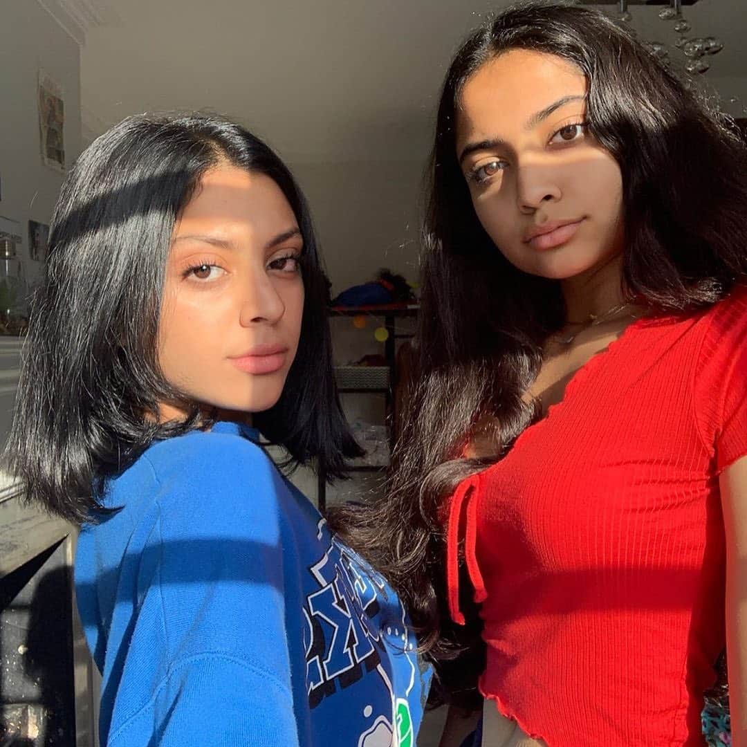 Instagramさんのインスタグラム写真 - (InstagramInstagram)「Sisters Sara and Avni Deshmukh (@iconicakes) are London teens who post daily videos with a unique, kooky style. In their posts, their bond is visible. But in reality, they’re polar opposites. “I’m spontaneous and just do whatever I feel like,” says 18-year-old Sara. “My personality is more calm and collected,” says 16-year-old Avni.⁣⁣ ⁣ The pair is not afraid to poke fun at themselves, but there is a message in the madness. “We think it’s important to be visible as two brown girls, so we can show younger girls there are people out there just like them.” 🙏🏽💕 ⁣⁣ ⁣⁣ This month, we’re looking to the future with #2020Vision. Follow along as we share the stories of 20 people to watch in 2020 (and beyond). And to learn more about the sisters head to @creators — the place to learn more about what it takes to be a creator from the team at Instagram, and the amazing creators who inspire us every day. ⚡️⁣⁣ ⁣⁣ Photo by @iconicakes」1月17日 3時55分 - instagram