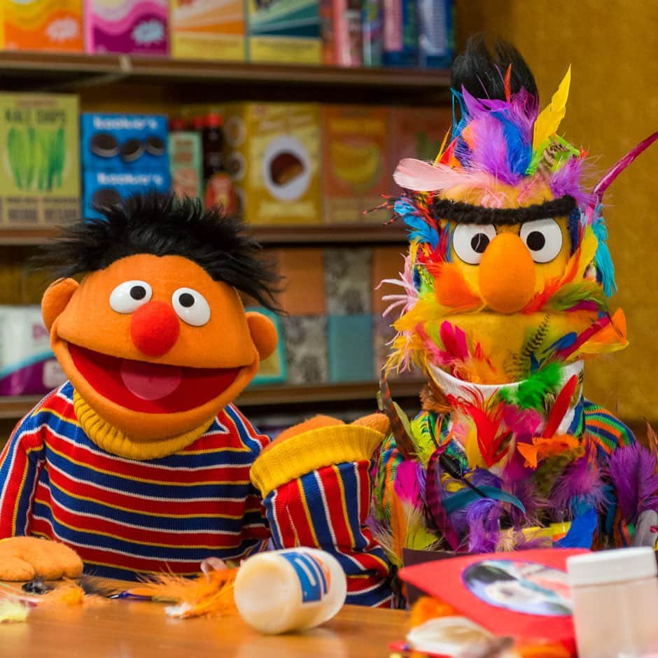 セサミストリートさんのインスタグラム写真 - (セサミストリートInstagram)「Tag the Ernie to your Bert 👇🏼 • • • #sesamestreet #bert #ernie #bertandernie #tagafriend #bestfriends #friends #roommates #roomies #kidscontent #parenting #friendship #mommylife #dadlife #friendsforever」1月17日 4時17分 - sesamestreet