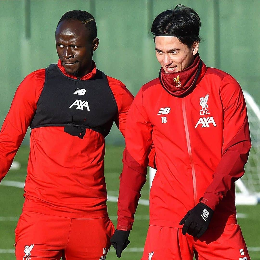 リヴァプールFCさんのインスタグラム写真 - (リヴァプールFCInstagram)「@sadiomaneofficiel x @takumi18minamino_official 🔥🔥 #LFC #LiverpoolFC」1月17日 4時18分 - liverpoolfc