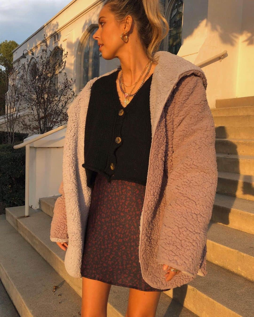 Urban Outfittersさんのインスタグラム写真 - (Urban OutfittersInstagram)「@brit_harvey knows the trick to staying warm is wearing the Carmella Jacket over everything, all the time. #UOonYou」1月17日 5時10分 - urbanoutfitters