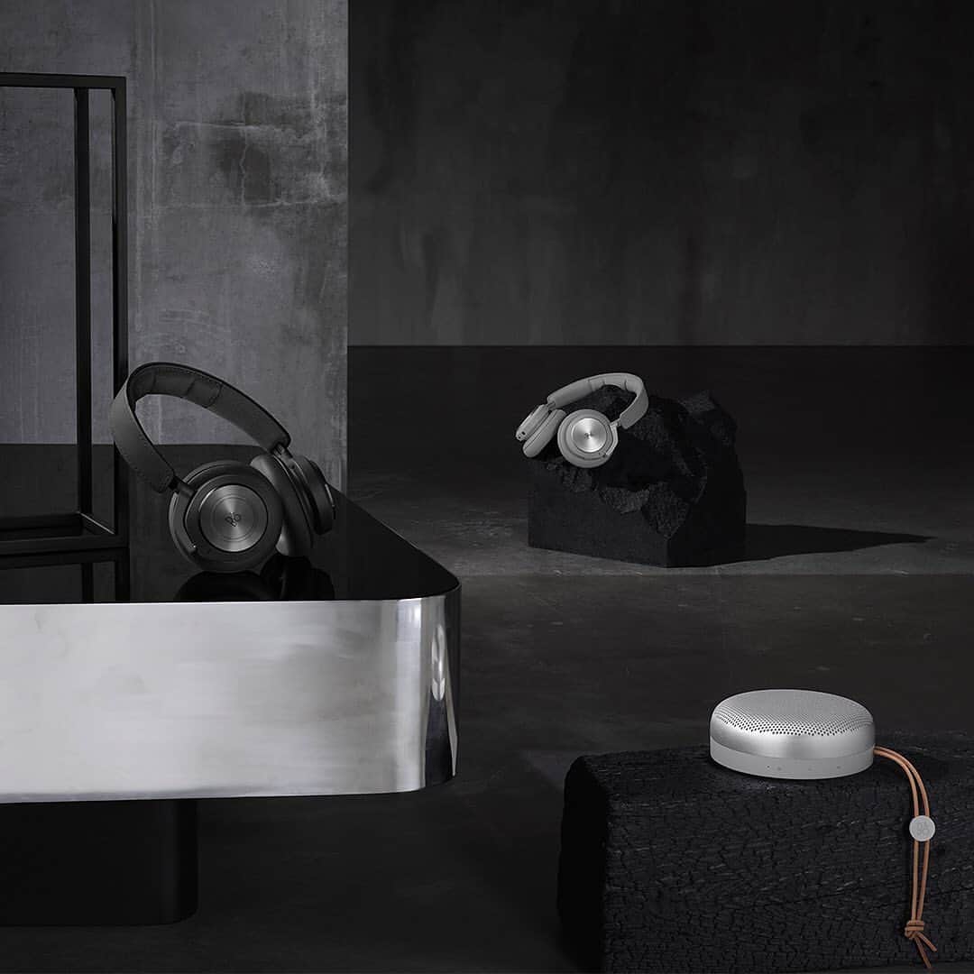 HYPEBEASTさんのインスタグラム写真 - (HYPEBEASTInstagram)「#hypebeasttech: @bangolufsen has enlisted its fellow Danish design label Norm Architects for an eight-piece, limited-edition release called the #ContrastCollection. Bang & Olufsen explores the “minimal and expressive, rough and smooth, light and dark, silence and loudness, harmony and noise.” For full details on the collection, click the link in bio.⁠⠀ Photo: Bang & Olufsen」1月17日 5時26分 - hypebeast