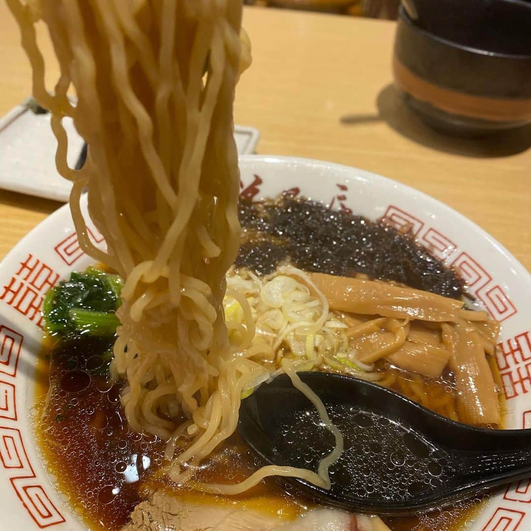 楽しんごさんのインスタグラム写真 - (楽しんごInstagram)「久しぶりの醤油ラーメン🍜 #本当美味しかった#醤油ラーメン #弟子屈ラーメン」1月17日 5時48分 - tanoshingo.official