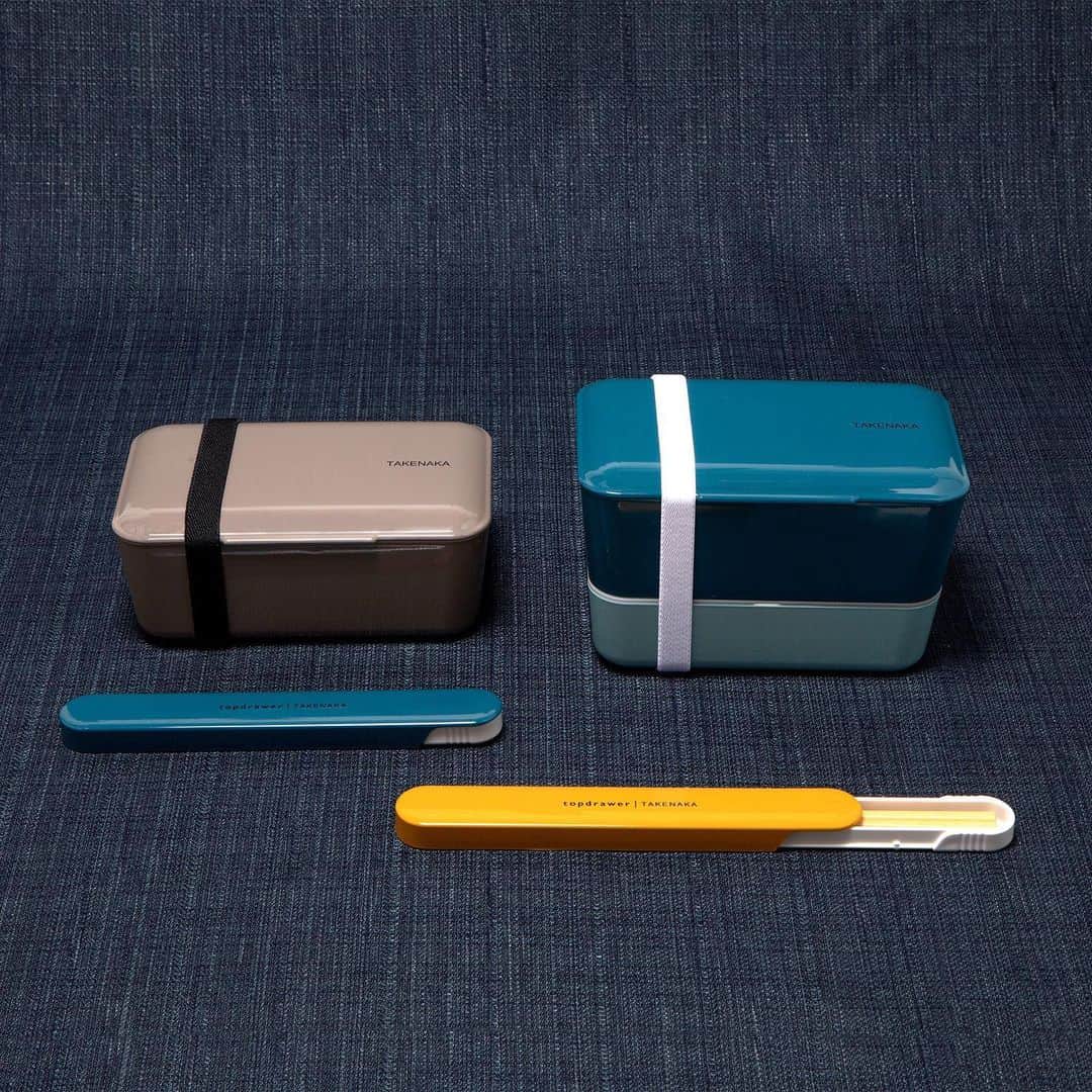 TAKENAKA BENTO BOXさんのインスタグラム写真 - (TAKENAKA BENTO BOXInstagram)「*Giveaway Closed!!* How are those healthy eating New Year’s resolutions going? Carrying your lunch in a bento box is a great way to manage portions and save money. Enter for your chance to win a Takenaka Double Layer Bento Box specially created for Topdrawer shop - follow @takenakabento (if you’re not already) as well as @topdrawershop  and tag three friends in the comments of this post. Extra entries if you comment in both accounts. The winner will be selected on Monday, January 20. Here’s to a new year, new lunch game! Must be a US resident living in the contiguous US. No PO Boxes.」1月17日 6時01分 - takenakabento