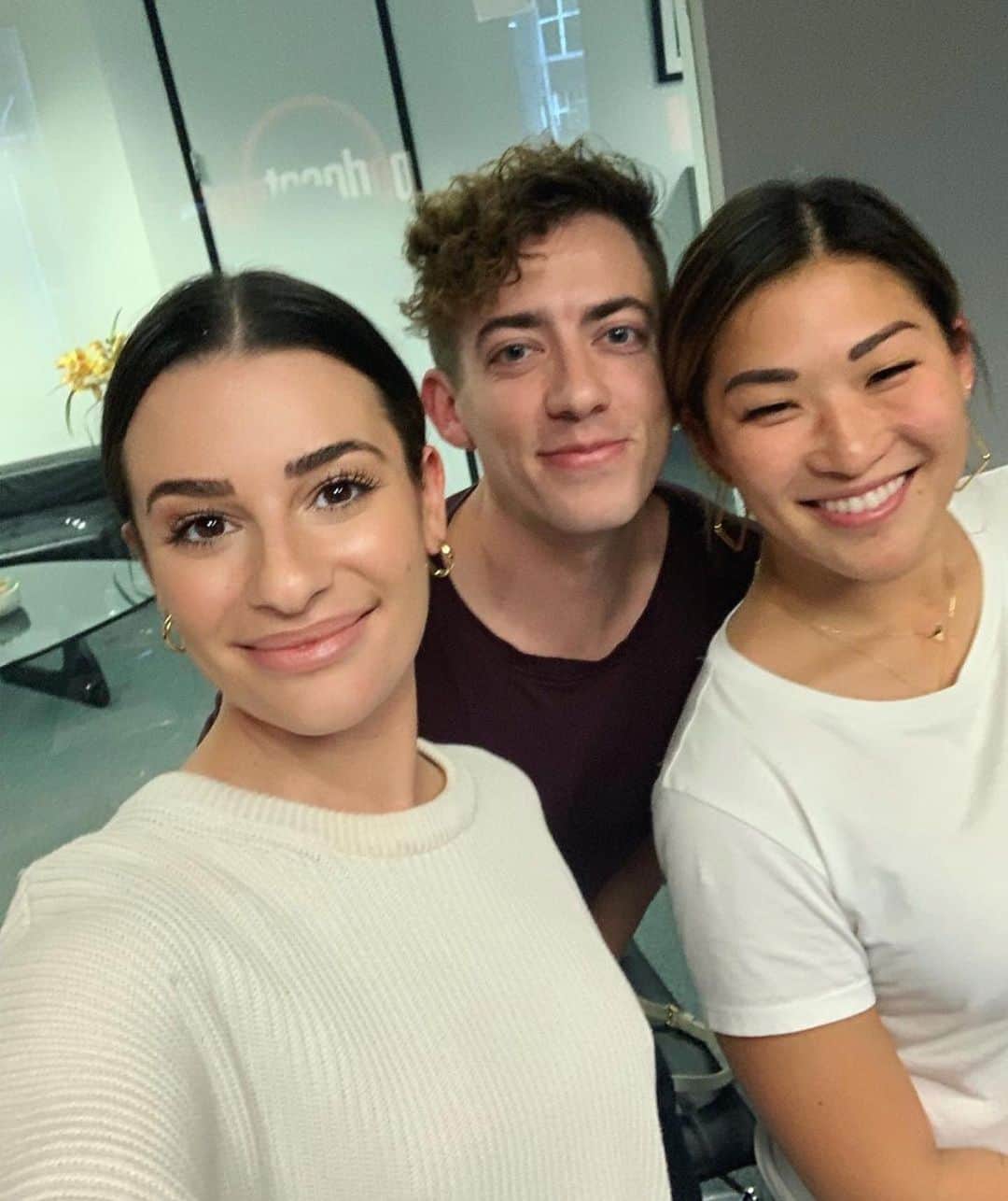 リア・ミシェルのインスタグラム：「Reunited and it feels so good!」