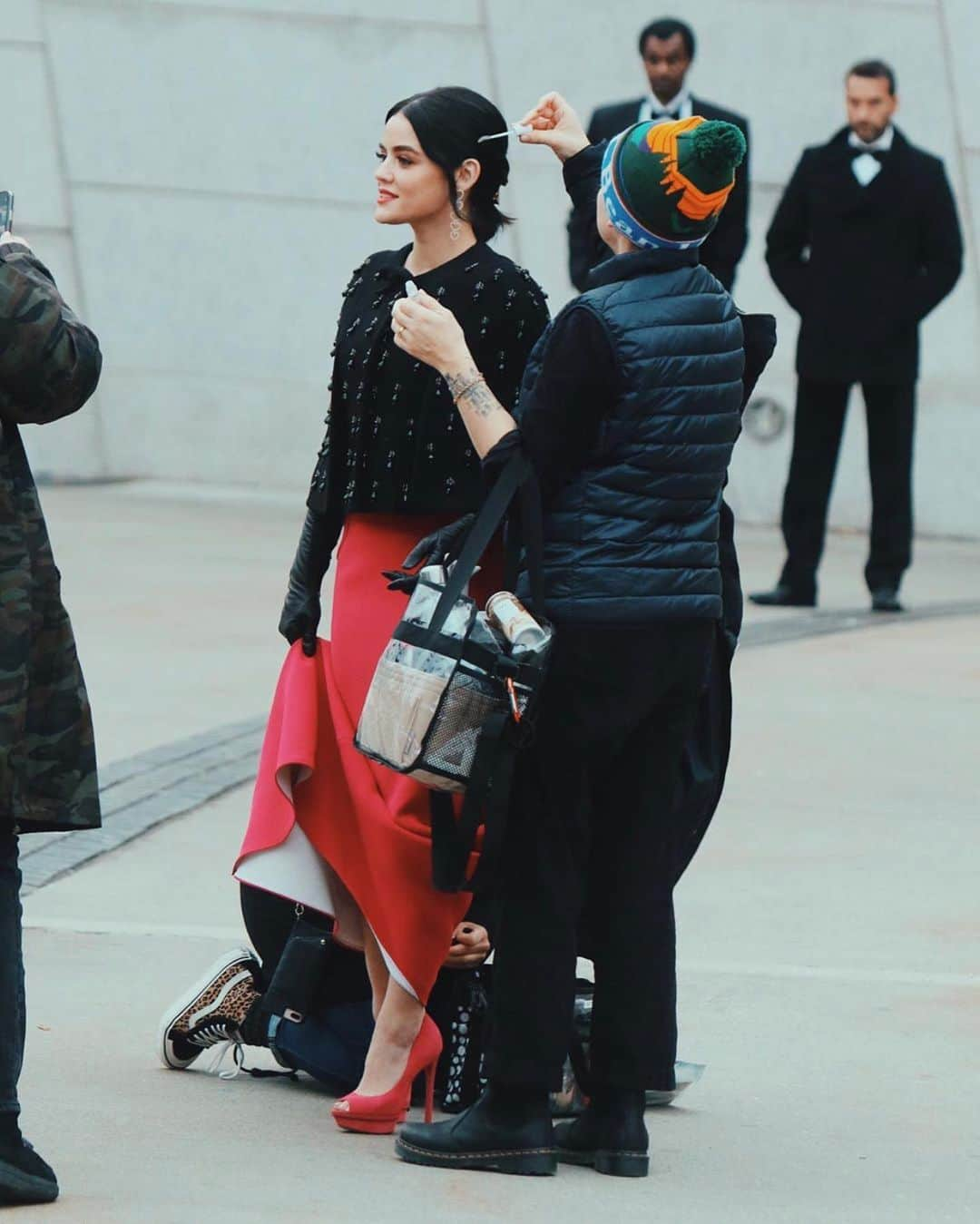 ルーシー・ヘイルさんのインスタグラム写真 - (ルーシー・ヘイルInstagram)「You see those heels? Ya girl had to run up the Brooklyn museum steps in those. Few close calls, but no broken ankles. @cw_katykeene / @jpphotography09」1月17日 6時04分 - lucyhale