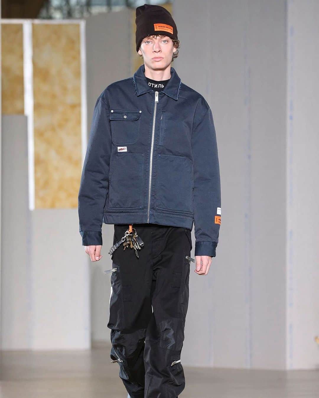 HYPEBEASTさんのインスタグラム写真 - (HYPEBEASTInstagram)「@hypebeaststyle: @heronpreston's Fall/Winter 2020 #ParisFashionWeek show sees the creative director going back to his roots with an array of workwear-indebted garments. Revamped militaria, functional staples and graphic garments ready for street styling all took the runway, shaped to neatly fit Preston’s design ethos. FW20 also sees Preston debut his collaboration with heritage workwear label CAT, which previously dipped into fashion by way of Christopher Shannon and John Elliott partnerships. Click the link in bio for a full run down of the collection.⁠⠀ Photo: Elizabeth Pantaleo/Nowfashion」1月17日 6時31分 - hypebeast