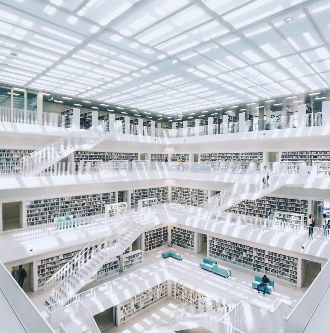 オリバーピープルズさんのインスタグラム写真 - (オリバーピープルズInstagram)「Stadtbibliothek Stuttgart in Germany received the national award as Library of the Year in 2013. #OPinspiration」1月17日 7時02分 - oliverpeoples