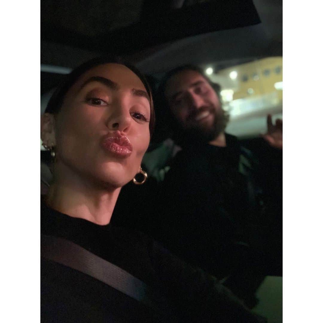 のインスタグラム：「🍯 la miel que se cultiva es la más _____.」