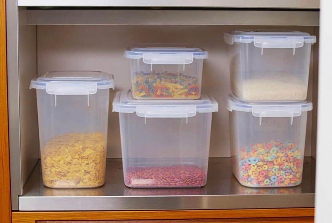 Lustrowareのインスタグラム：「We are dedicated to providing a better way of food storage organization system. Our KEEP BOX gives secure and airtight sealing for longer shelf life. 7 different sizes for your food storage needs. - - - - #organizer #storage #foodstorage #pantrygoals #pantryorganization #pantrydesign #foodcontainer #foodcontainer #lustroware」