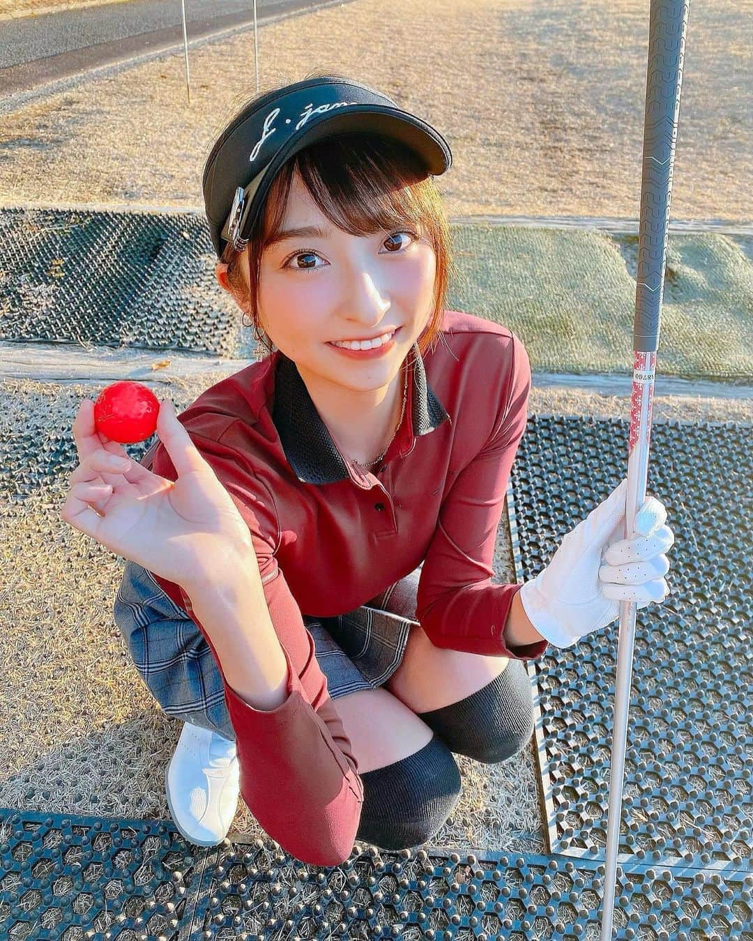 緒方咲さんのインスタグラム写真 - (緒方咲Instagram)「2020年初ラウンド⛳️❤️ . #ゴルフ #golf #ゴルフ女子 #골프 #j_jane #golfwear #j_jane_golfwear #j_jane_golf #スポーツ #golfswing #ドライバー#アイアン #ゴルフ場 #ゴルフファッション #golffashion #韓国ファッション #ゴルフ好き #golfing #golfer #ゴルフウエア #ゴルフスイング #トレーニング#ゴルフ部 #ゴルフ初心者#打ち」1月17日 8時01分 - chaaansaki