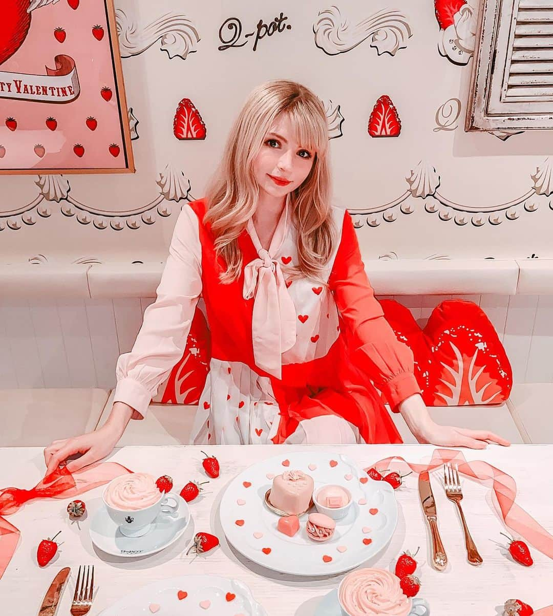 ソフィーさんのインスタグラム写真 - (ソフィーInstagram)「The new Strawberry themed menu at @qpot_official ! 🍓」1月17日 8時44分 - peachmilky_