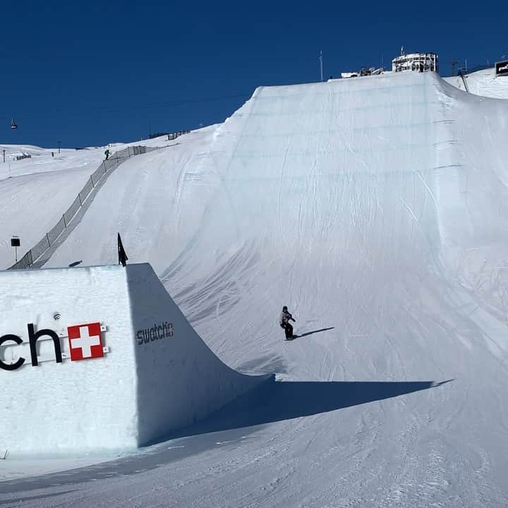 国武大晃のインスタグラム：「bs16🌪 @laax #snow #snowboarding #fun #16 #good」