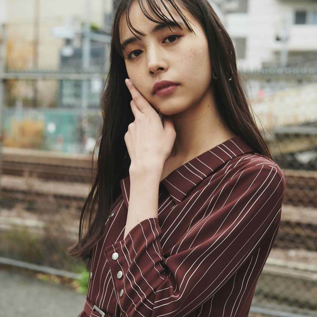 REDYAZELさんのインスタグラム写真 - (REDYAZELInstagram)「COMING SOON ——————————————﻿——﻿————— •STRIPE SHIRT ONE-PIECE [2月上旬発売予定] COLOR : BROWN / BLACK / PINK ¥15,900+tax﻿﻿ ﻿ ﻿国産生地を使用し素材にこだわって作られた一着。 シンプルなストライプ柄ときちんと見えする シャツ衿なので、幅広いシーンで着られます◎ ——————————————﻿——﻿————— #REDYAZEL #レディアゼル」1月17日 9時36分 - redyazel