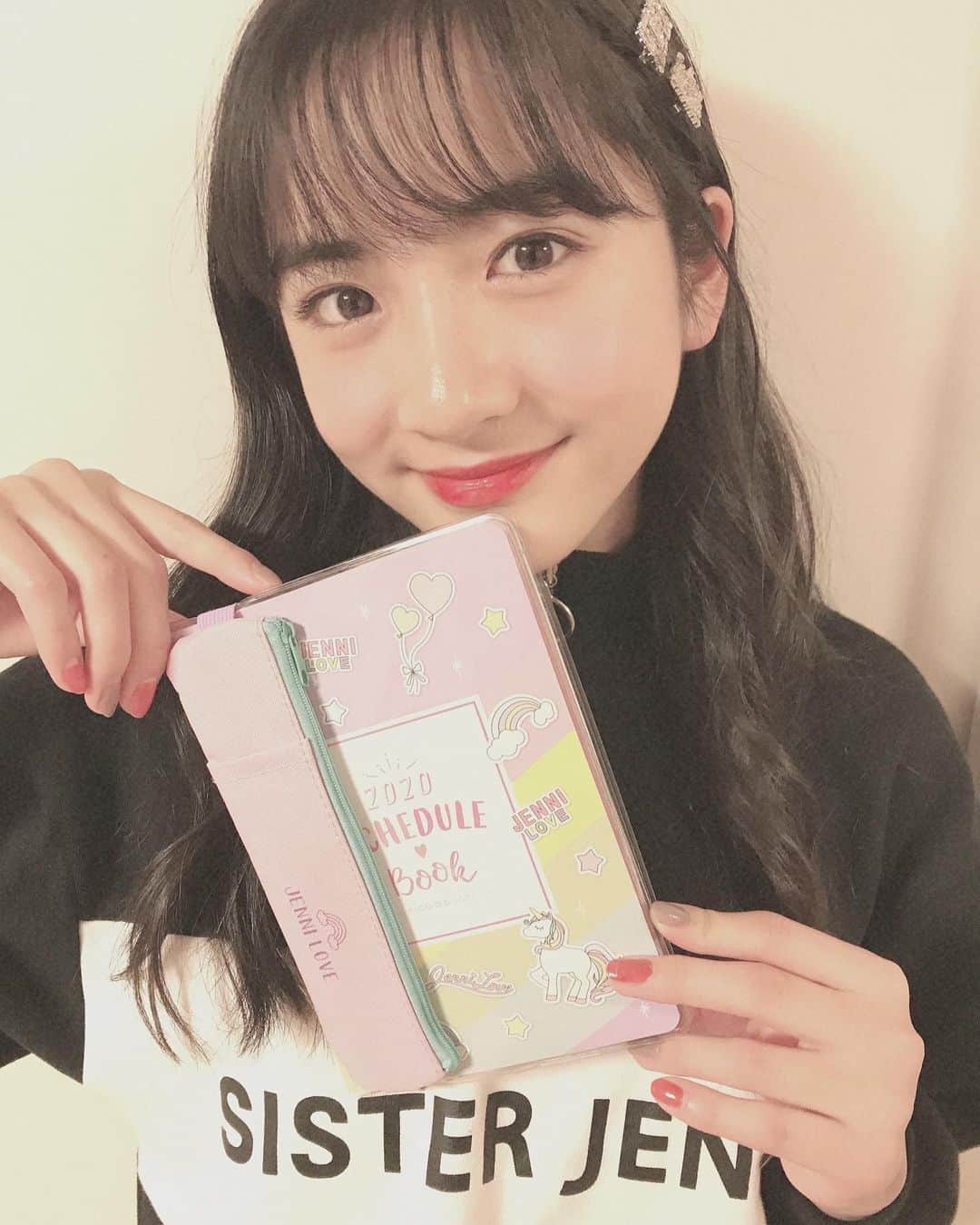 ニコ☆プチのインスタグラム：「💟 #プチモのふろくの使い方 💟﻿ ﻿ ﻿ ﻿ 17人目は、えっちゃん！！！﻿ ﻿ 🐻えっちゃんより🐻﻿ えこはスケジュール帳のフリーページに一日の詳しい予定を書いてみたよ〜🥺💕スケジュールと予定を見れるから便利😳！！﻿ JENNIloveのスケジュール帳＆ペンポーチはセットで使えてコンパクトだから、毎日持ち歩いてます💖﻿ 毎月ページごとに絵柄が違うから楽しみ✨﻿ ﻿ ﻿ #ニコプチ　#ニコプチふろく　#えっちゃん﻿ #プチモ　#ジェニィラブ　#スケジュール帳﻿ #ペンケース　#スケジュール帳の使い方﻿ #手帳タイム　#ニコプチふろくのある生活﻿ ﻿」