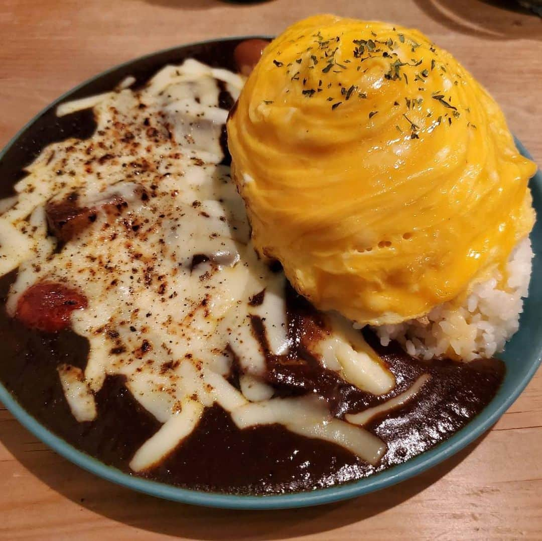 北見寛明さんのインスタグラム写真 - (北見寛明Instagram)「とんでもないカレー #下北沢で見つけた #young #カレー #過去一旨すぎて #逆に引いた #逆ってなに？  #下北沢 #カレー #下北沢カレー」1月17日 9時55分 - kitami0625