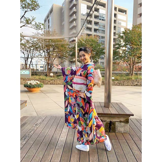 テレビ朝日アナウンサー公式さんのインスタグラム写真 - (テレビ朝日アナウンサー公式Instagram)「. 今週の卓上カレンダーは、私たち#すみなみ が担当しています！ ちなみに、今週はほぼ毎日一緒にランチをしてました🥟🍝 紗里は餃子が好きみたいです！ 皆さま今年もよろしくお願いします〜🌅🙌🏻 . #アナウンサーカレンダー #アナカレ #カレンダー #住田紗里 #並木万里菜 #テレ朝 #着物 #和服 👘」1月17日 10時14分 - tvasahi_announcers