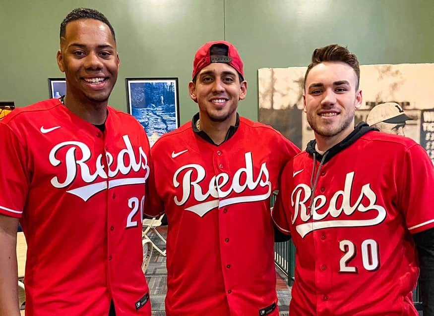 ホセ・デレオンさんのインスタグラム写真 - (ホセ・デレオンInstagram)「Reds Caravan 2020 — Day 1! 👋😄 @reds」1月17日 10時33分 - jdl__87