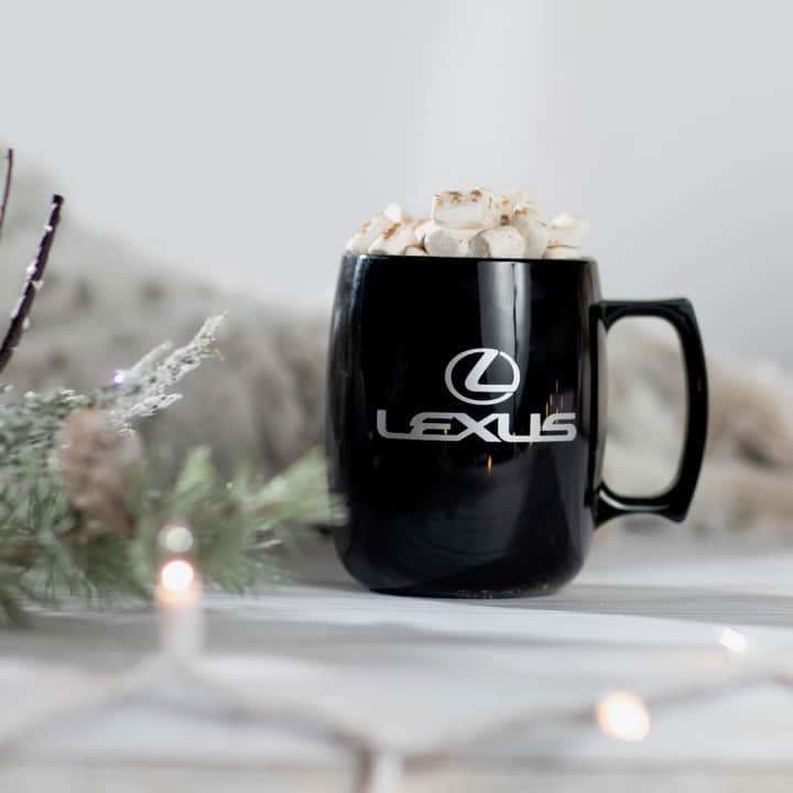 Lexus USAのインスタグラム：「Cocoa and spice make everything nice. Enjoy #NationalHotChocolateDay with the Lexus travel mug in hand.」