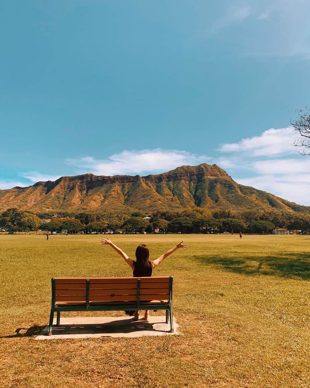 瀬口かなさんのインスタグラム写真 - (瀬口かなInstagram)「🌞 ． おはよ❣️ ずっと行ってみたかった#カピオラニ公園 のベンチ✨ ． ． @makikonikson さんの投稿を見て気になってたんだ！！すごい素敵なロケーション🥰🙏 ． ． パワーチャージできましたっ✊✨✨ ． ． #hawaii #waikii #kapiolanipark #diamondhead #ダイアモンドヘッド #パワースポット」2月1日 6時39分 - seguchikana
