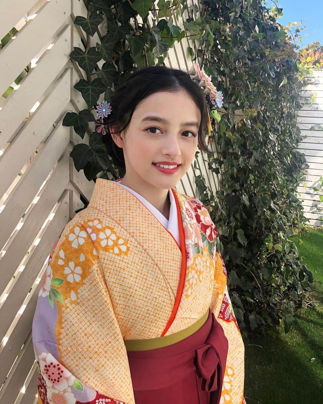 大峰ユリホさんのインスタグラム写真 - (大峰ユリホInstagram)「新年あけましておめでとうございます⛩ 新年の挨拶が遅くなってしまい申し訳ありません😭😭😭 今年も1年よろしくお願いします🐁」1月31日 21時56分 - lespros_yuriho