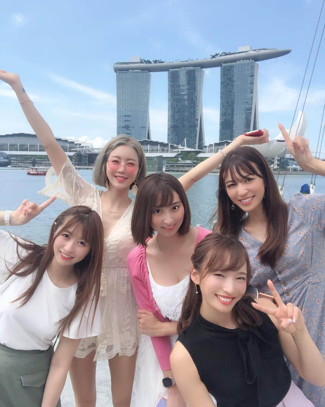 新矢皐月さんのインスタグラム写真 - (新矢皐月Instagram)「初シンガポール🇸🇬﻿ ﻿ ﻿ ﻿ 行ったことありますか？？？？﻿ ﻿ ﻿ そして旅行前に #小顔矯正qpu さんに行ってきました✨ いつもありがとうございます！スッキリ☺️ ﻿ ﻿ #jpop #여자 #다리 #허벅지  #japanesegirl #japaneseanime #animegirl #japaneseculture ﻿ #青森 #東北  #被写体 #足 #太もも #脚 #シンガポール #旅行 #マーライオン #singapole #マリーナベイサンズ #海外旅行 #クルーズ #豪華客船」1月31日 22時01分 - araya_satsuki