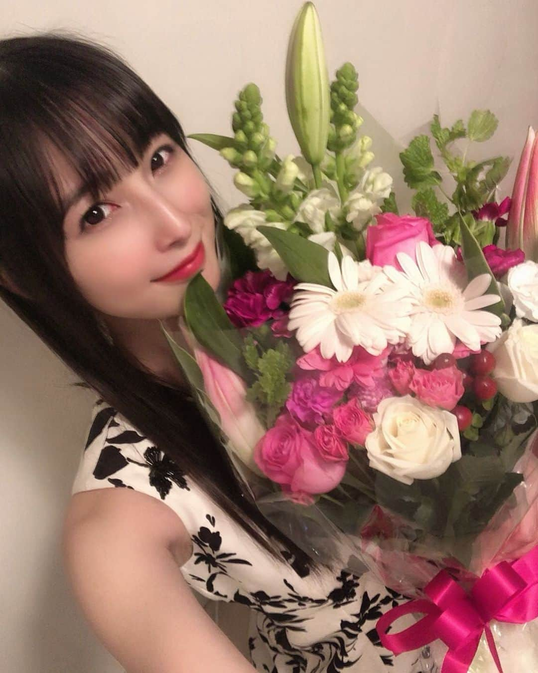 川崎あやのインスタグラム：「新年会行ってきたー🥰💐💓 #celford」