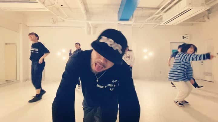 SONNYのインスタグラム：「IT AINT MY  FAULT🔥 I’m feeling this throwback SILK THE SHOCKER sample . 2000年代 DIRTY SOUTH サンプルがたまらない。 . 🎤 @troubledte6 . 📍Friday’s SONNYs class  19:00-20:30  @studioculture.tokyo」
