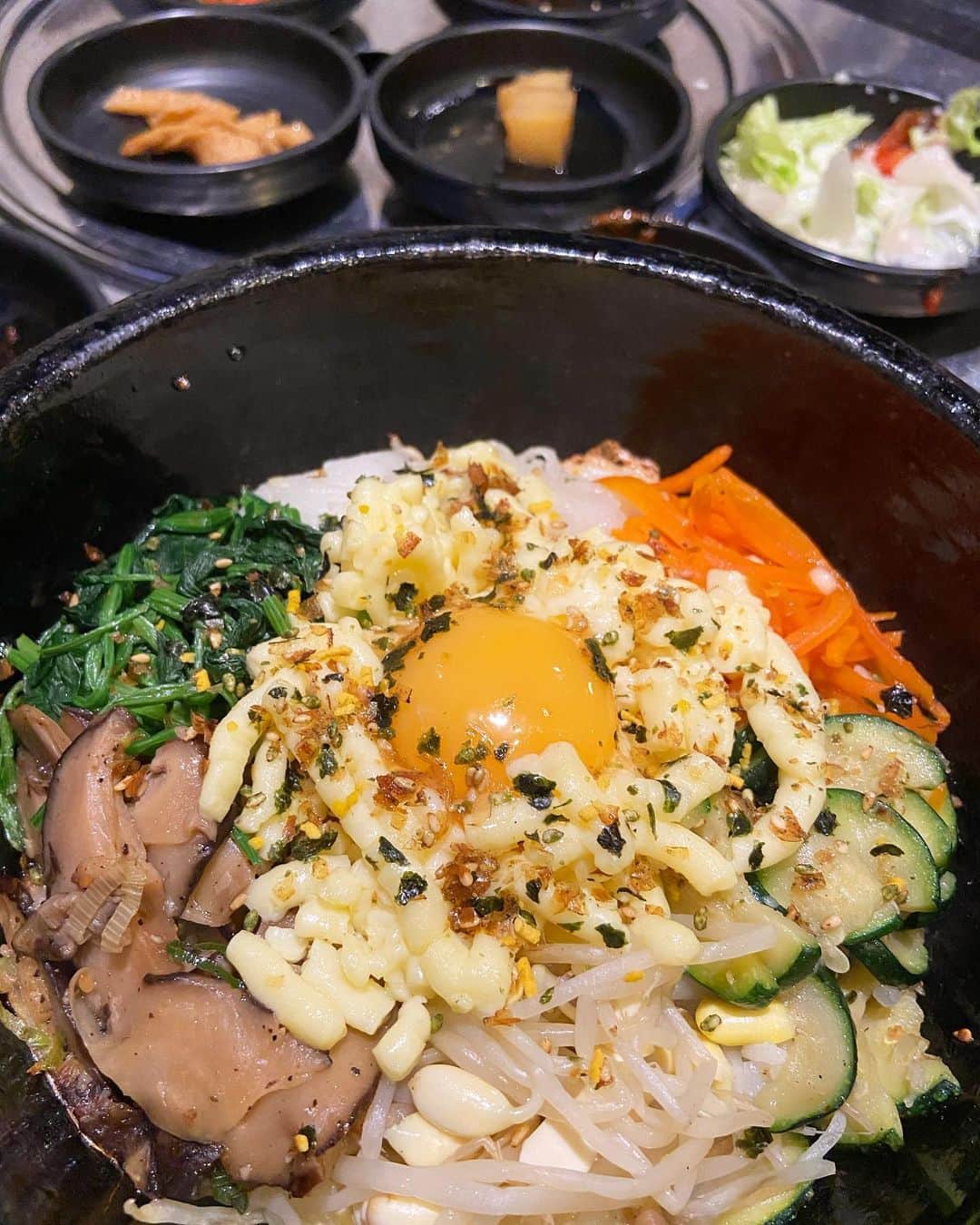 荒尾茉紀のインスタグラム：「オーストラリア🇦🇺にいる事をたまに忘れそうになります…😅 #sydney #韓国料理 #bibimbap #春節 #lunarnewyear #留学 #滑り込み投稿」